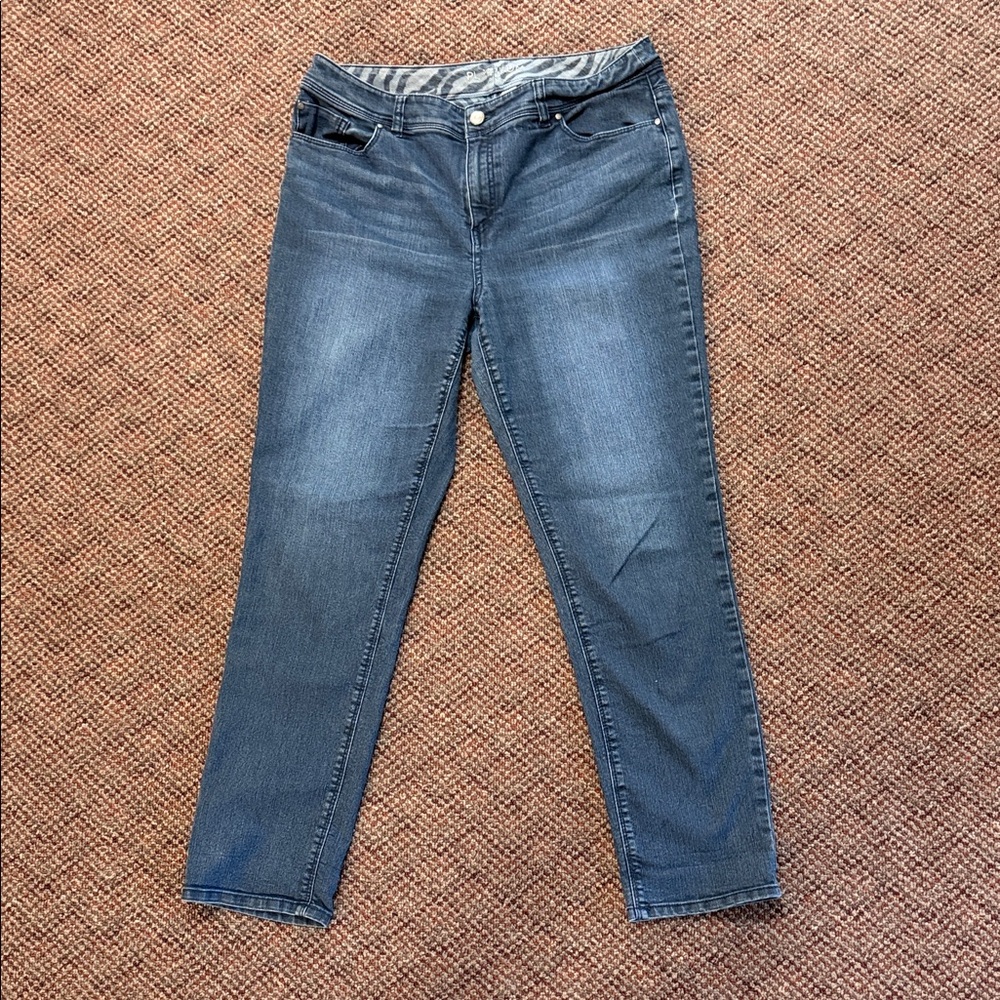 Chico’s Platinum Denim Ankle Jeans Size 1 Dark Wash